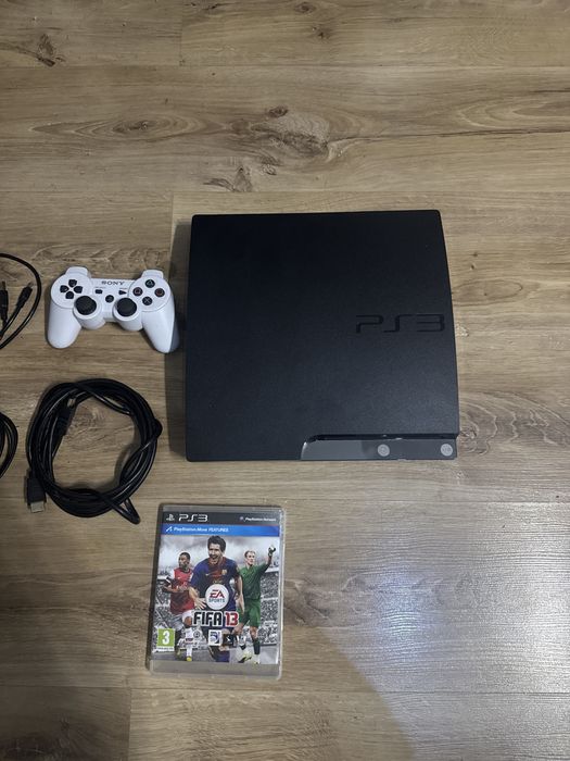 Sony PlayStation 3 Ps 3 Slim 320 Gb z padem gra okablowanie stan bdb