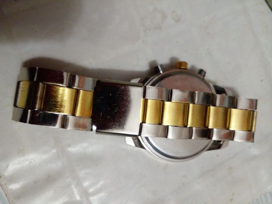 Винтажные наручные электронные часы