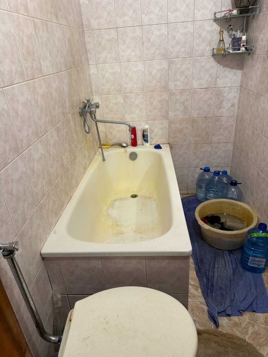 Продам 3-х кімнатну квартиру з технікою та меблями + гараж