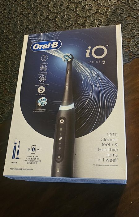 Szczoteczka do zębów Oral-B IO5 Matt black Nowa