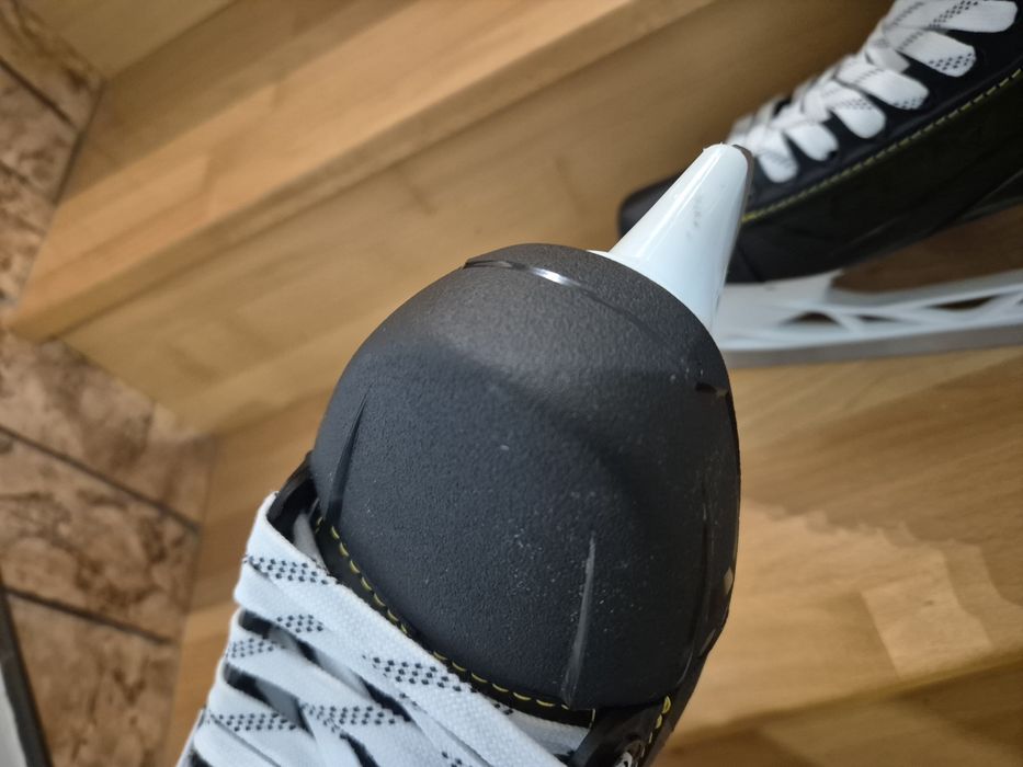 Łyżwy hokejowe CCM AS550