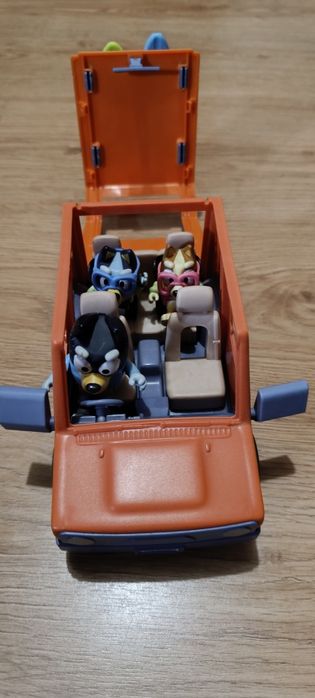 Carro bluey e bingo Todo o terreno