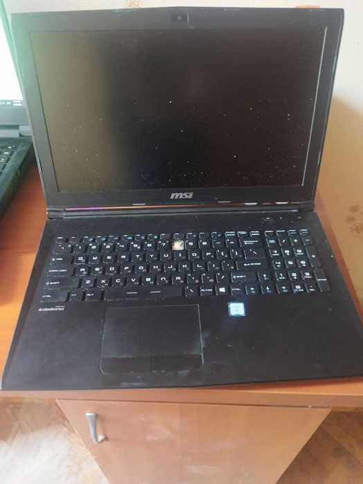 Ноутбук MSI i7-7700hq | gtx 1050 | 16Gb ddr4 | Дохлий процесор