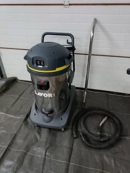 Потужний 3000W будівельний пилосос Lavor Taurus Ir