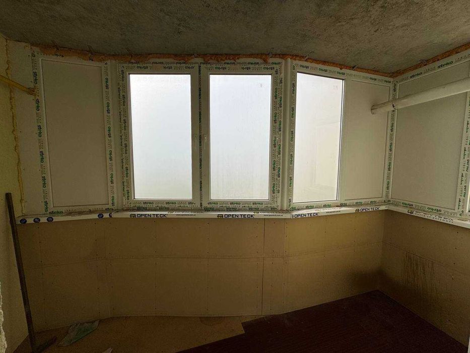 1к, Виставка, вул. Трудова Площа 60 м², 1/9 поверх Ремонт на 90%  Новобудова 2020 року.