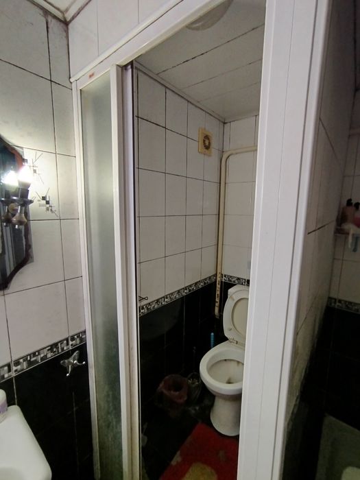 Продається просторий будинок 123м² на два окремих житла 6 cоток р-н Лиса Гора. Автономне опалення  і всі необхідні комунікації. Гараж на 2 автомобілі