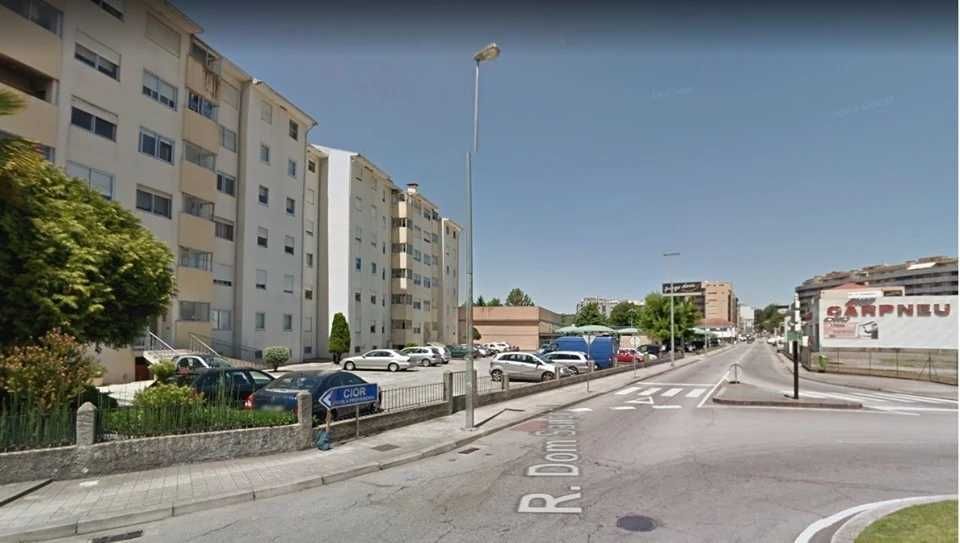 Quarto de casal mobilado no centro da cidade de Famalicão