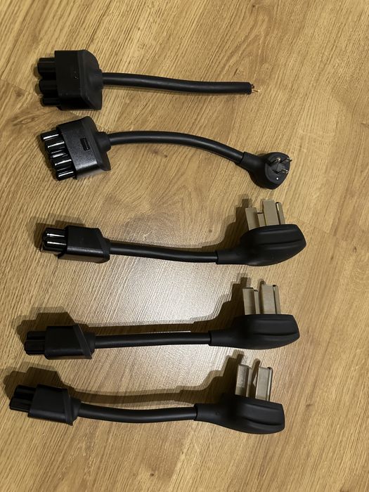 Штекер, хвіст, зарядка Tesla mobile connector  12а 220в 2,4кв