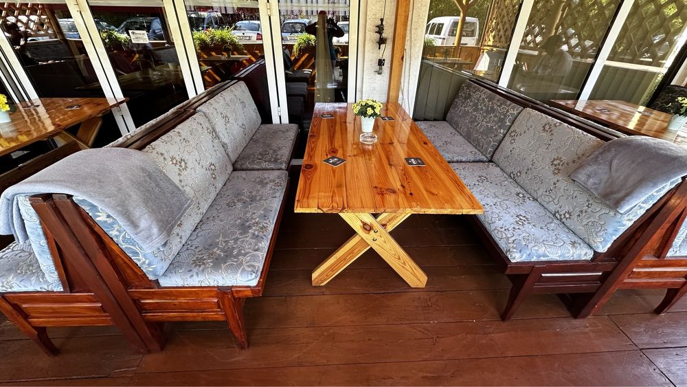 Pilnie sprzedam kanapy , ławy do baru, pubu lub na taras