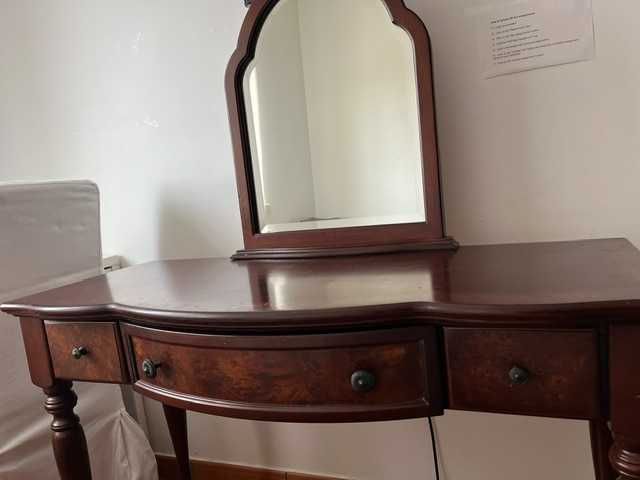 Bombay Vanity Penteadeira Antiga de madeira com espelho
