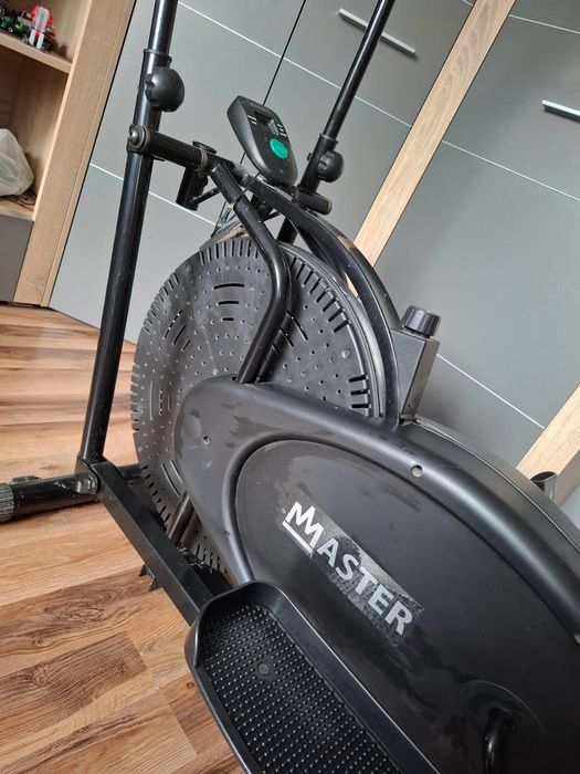 Orbitrek firmy Master