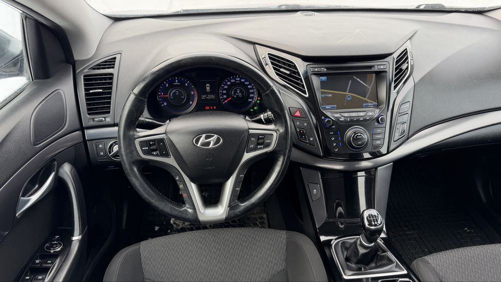 Hyundai i40 1.6 crdi navi ledy tempomat zamiana