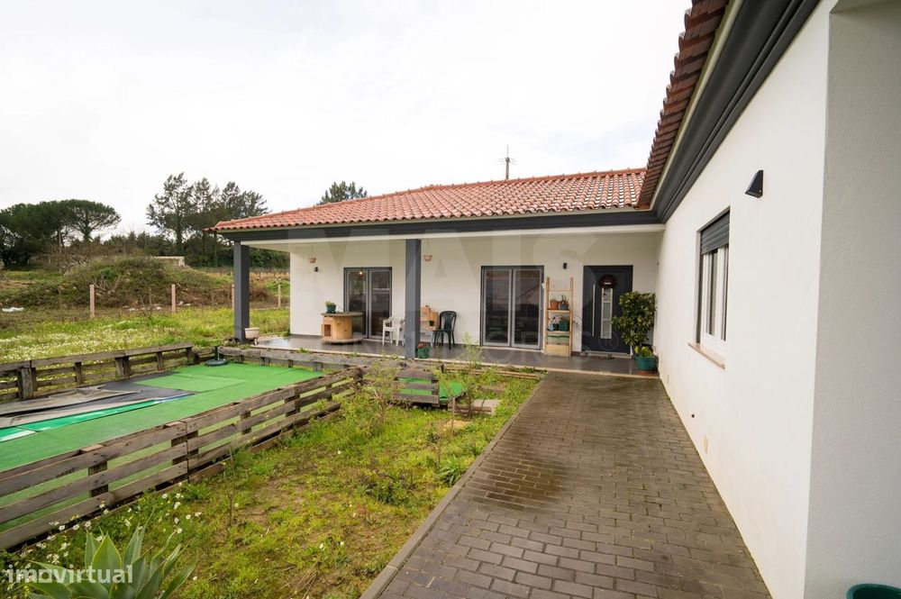 Moradia  T3 Independente na Vermelha