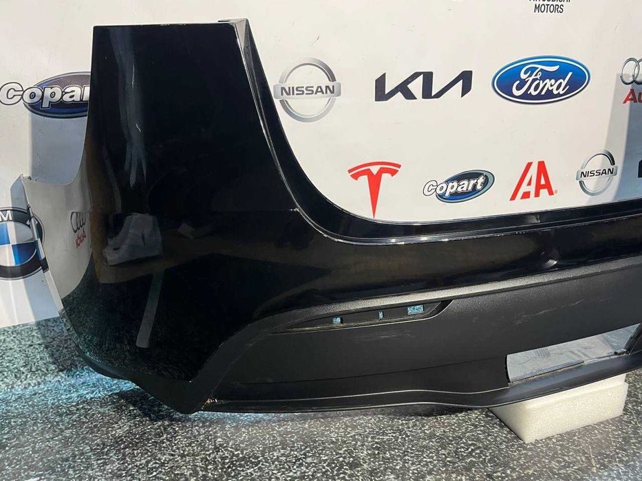 Бампер задній із губою Tesla Model Y  (ZY3)