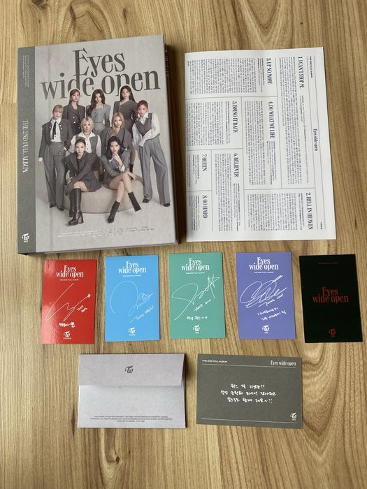 Album Twice EYES WIDE OPEN Style version