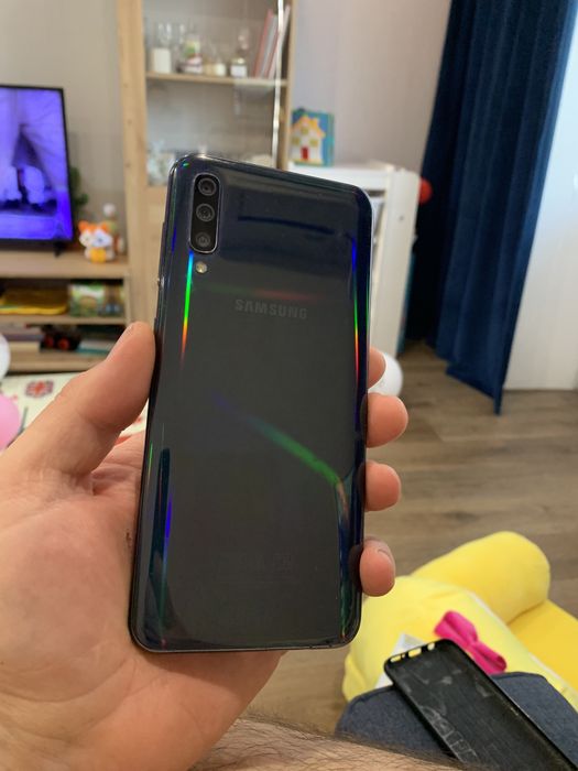 Продам Самсунг а505 4/64, в гарному робочому стані