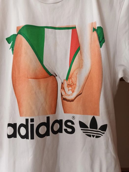 Rara t-shirt Adidas Originals série Adibottom