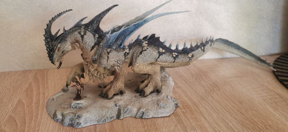 Smok McFarlane Dragon