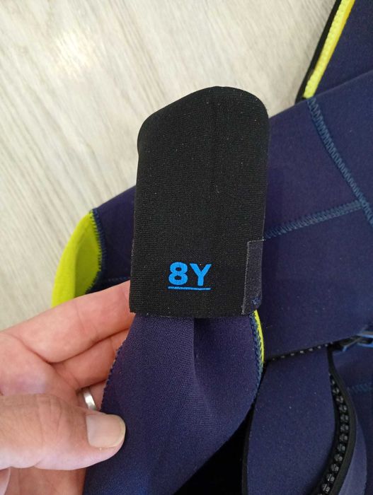 Fato de neoprene Olaian 4 mm 8 anos
