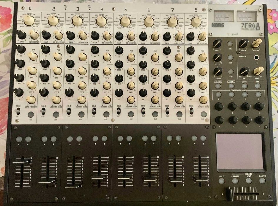 Korg Zero8 - mikser DJ interfejs nie Pioneer Ecler Rane Serato Traktor