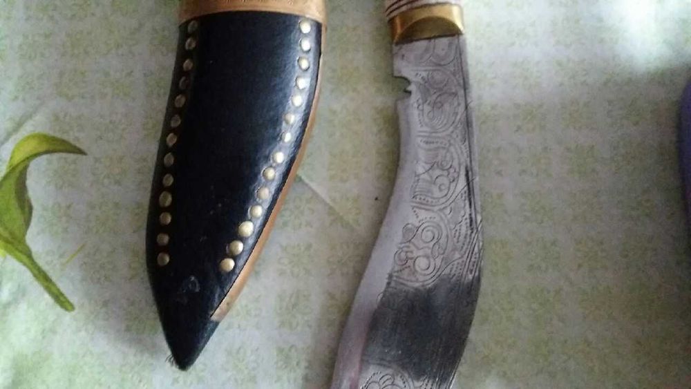noz kukri bogato zdobiony