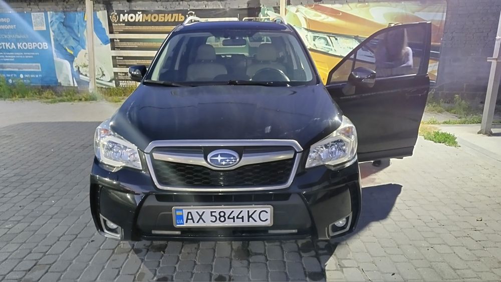 Субару форестер  2013 2,0 турбо офіційний
