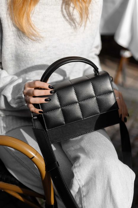 Жіноча сумка  чорна