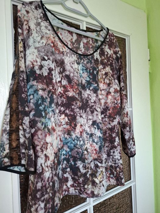 Elegancka kolorowa bluzeczka firma Tajfun