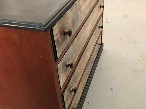 Cómoda em Madeira e pintura em Decape, bom estado