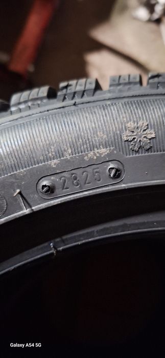 Opony zimowe nowe 225/45/17 25rok