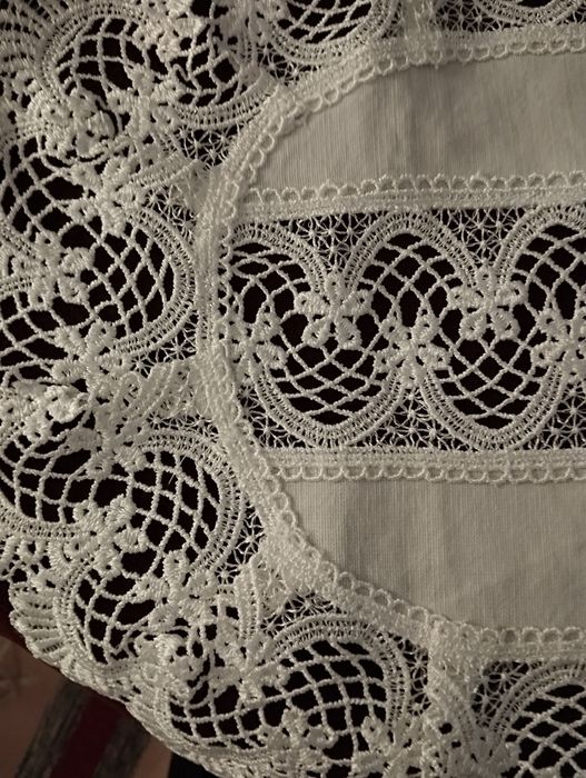 Napron em renda e linho