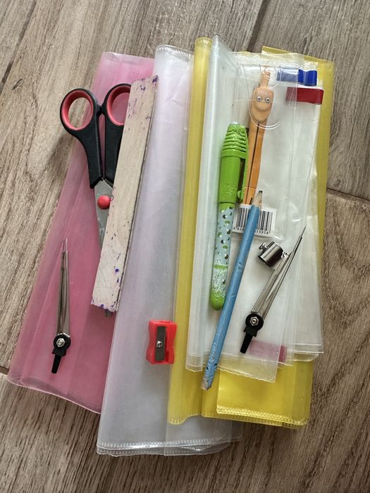 Віддам канцелярію