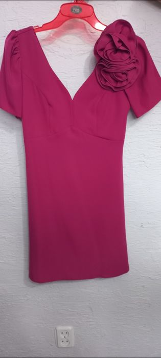 Sukienka w kolorze fuksji