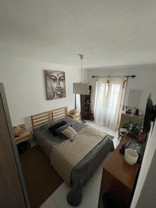 Quarto em frente a escola André Gouveia