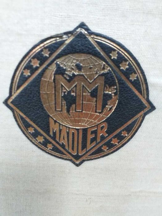 Stara skrzynia podróżna