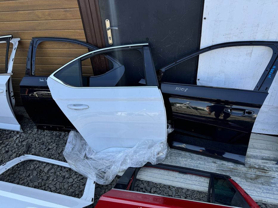Двері дверь Superb 3 Шкода Суперб 3 Skoda