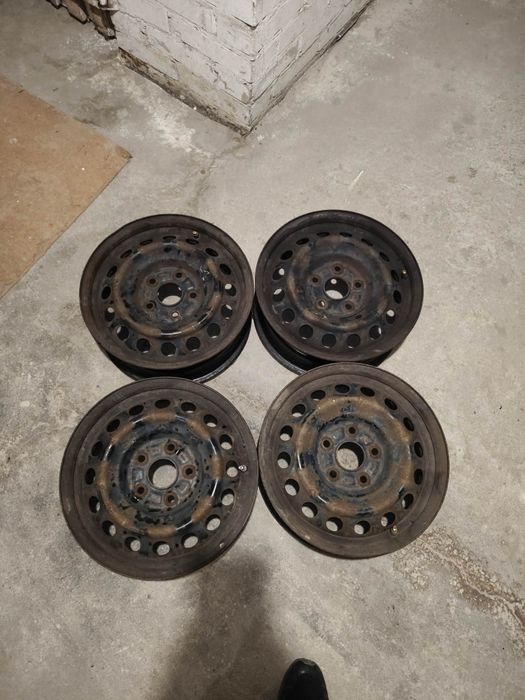 Felgi stalowe Toyota R15 5x114.3