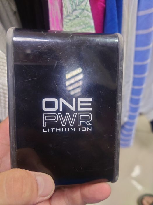 Електроніка  акумулятор