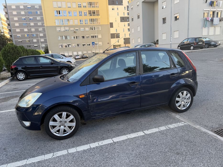 Ford Fiesta  1400€