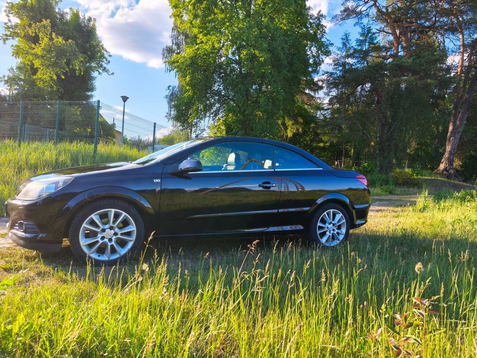 Opel Astra Twin Top (cena do 03.10)