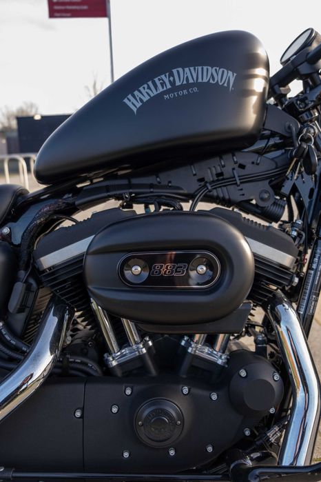 Harley Davidson Iron883 - de Garagem