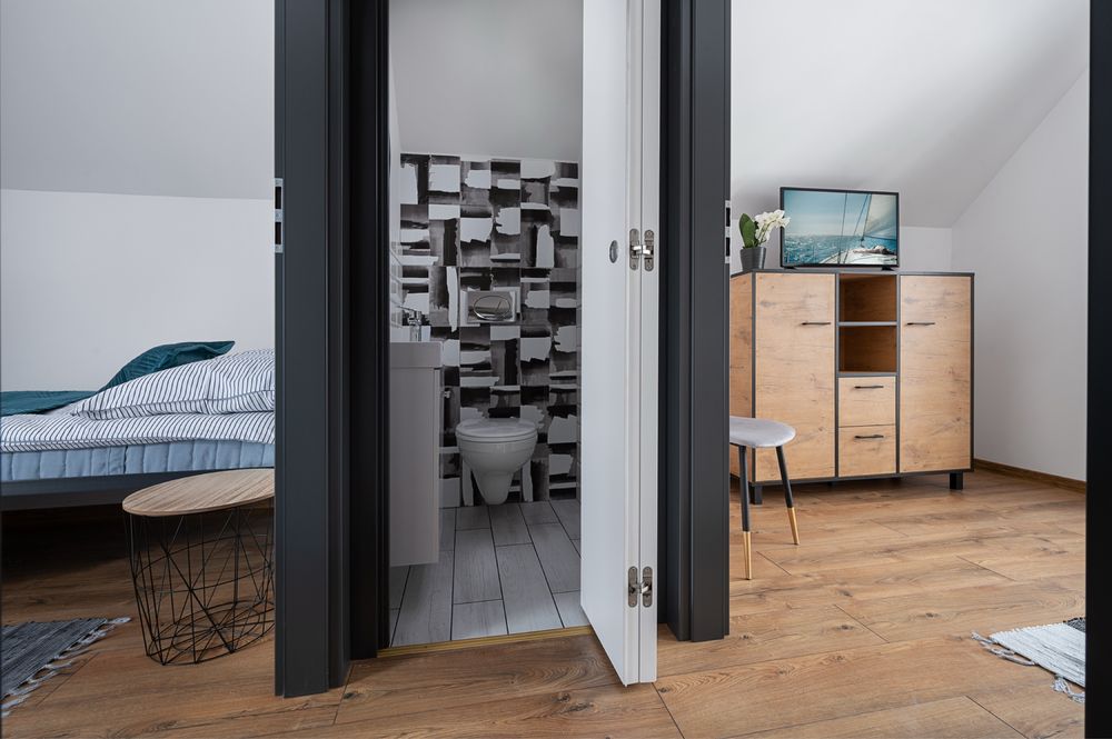 Domki z basenem , sauna , sala zabaw , rowery, parking  nad morzem Chłapowska przystań