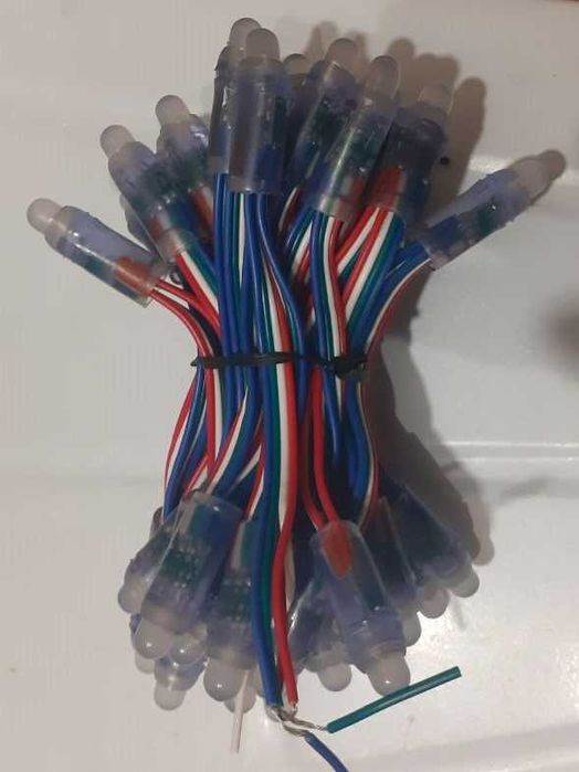 Гірлянди з 50  RGB піксель-світлодіодами для зовнішнього застосування