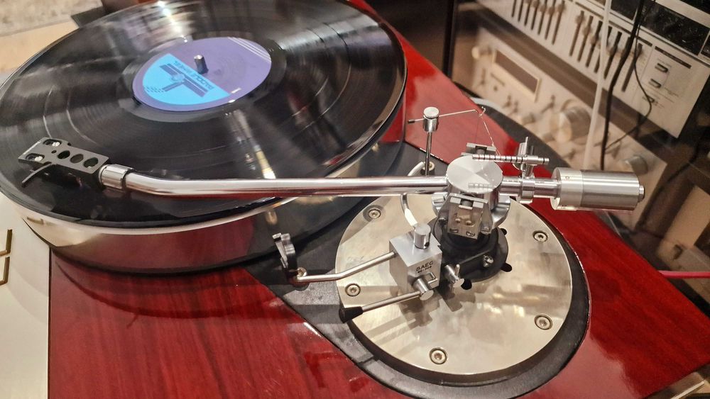 Piękny gramofon Luxman PD350 z pompą VS300