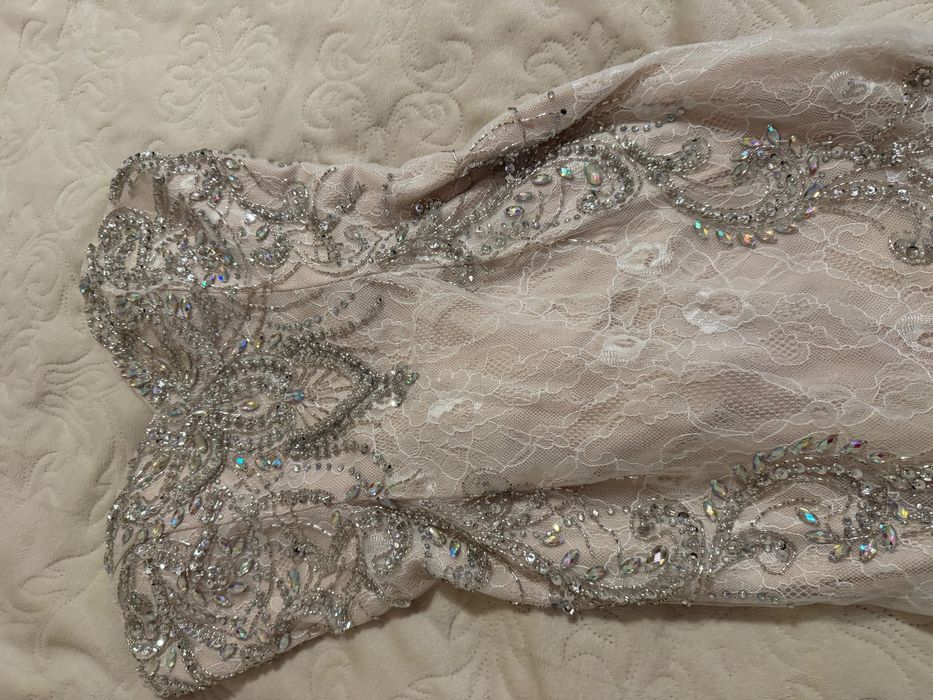 Вечірнє мереживне плаття