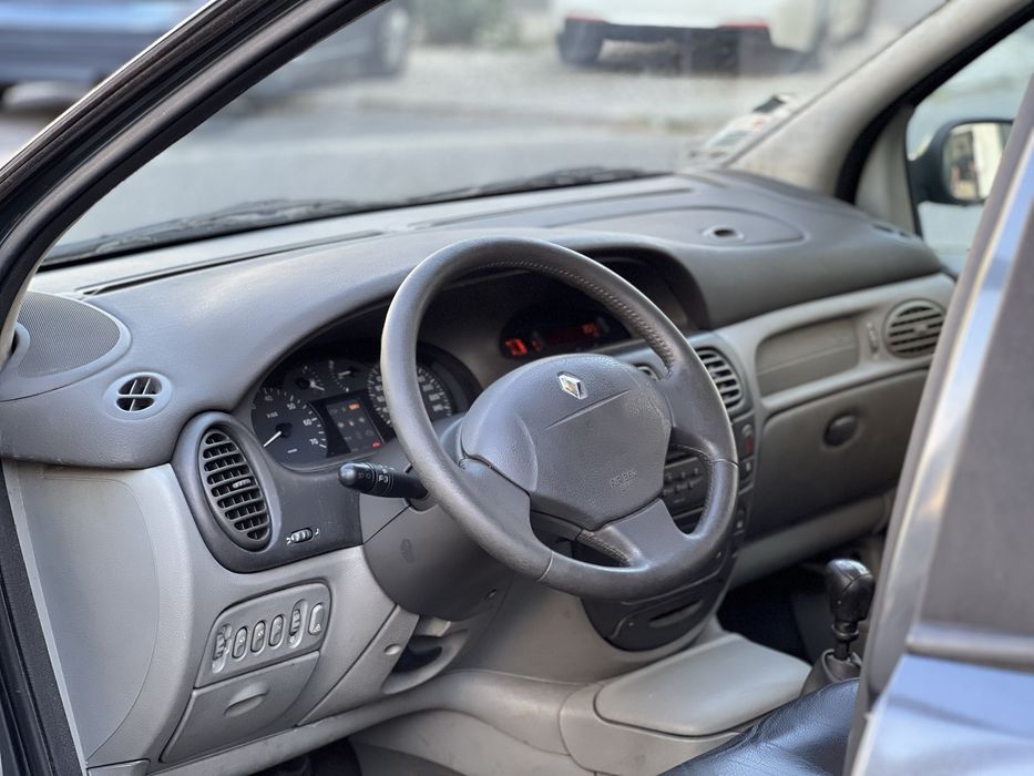 Renault Scenic 1.9DCi *176.000km* - 03
