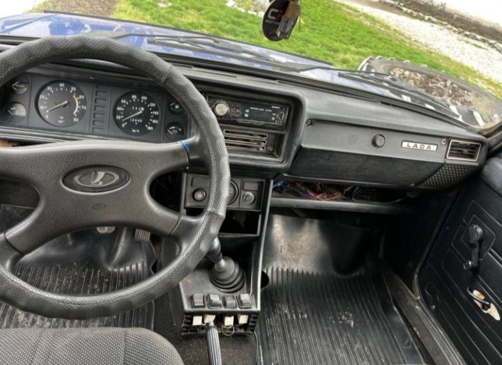 Жигули 2104  ...