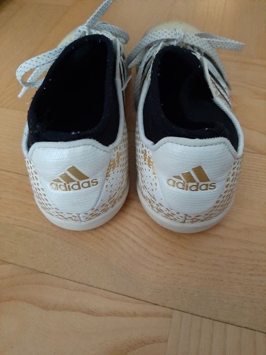 ADIDAS Buty do piłki halówki roz 36,5