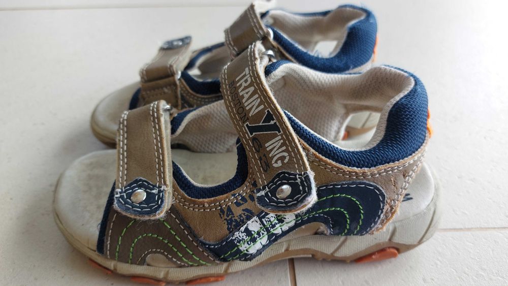 Sandały dziecięce na rzepy letnie deichmann roz 27