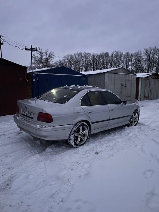 Продам бмв е39 на ходу